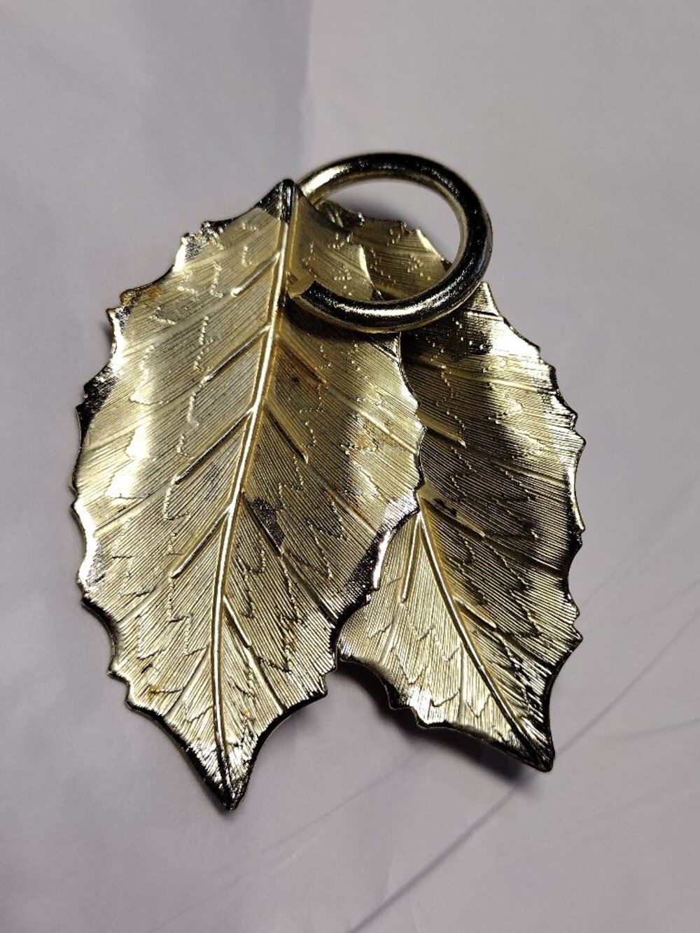 Vintage Gold Tone Textured Double Leaf Brooch Pin Fall Harvest Autumn Jewelry